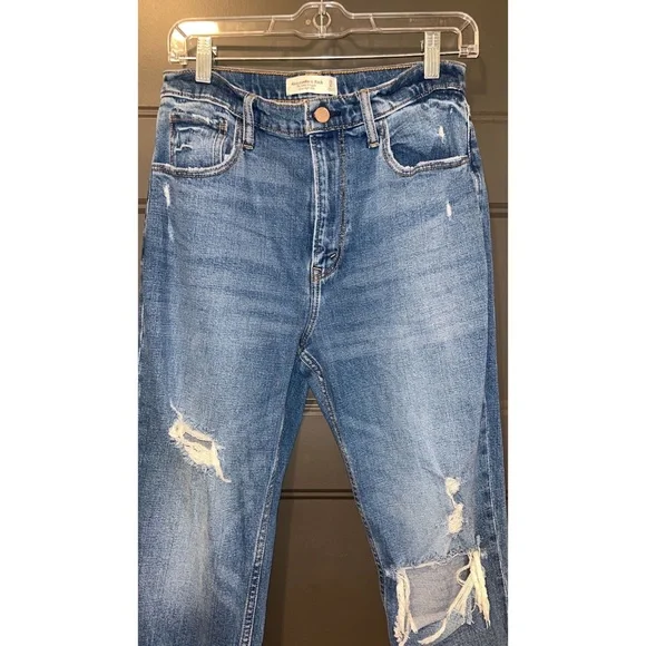 Abercrombie & Fitch distressed ankle straight ultra high rise 28/ 6R - Picture 8 of 10